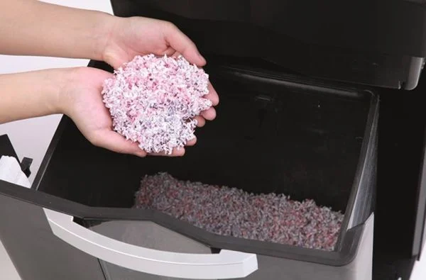 Karadeniz Dış Ticaret | HTM ve MÜHLEN Ofis Makineleri | Mühlen Kağıt Öğütücü ile Güvenli Evrak İmhası